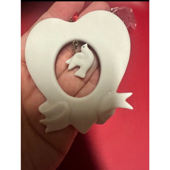 Vintage Avon Peace Ornament - Picture 3 of 3